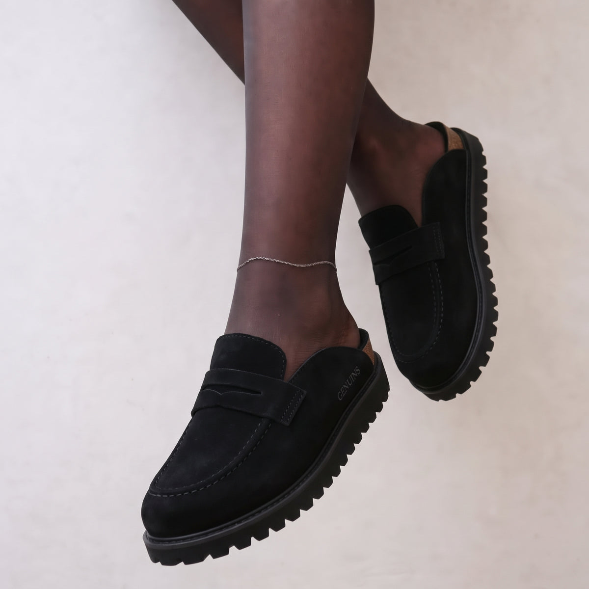 LOIS NUBUCK BLACK