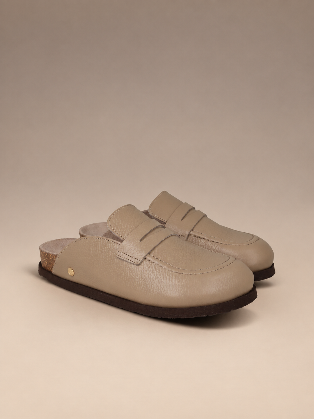 LOIS EMBOSSED LEATHER TAUPE