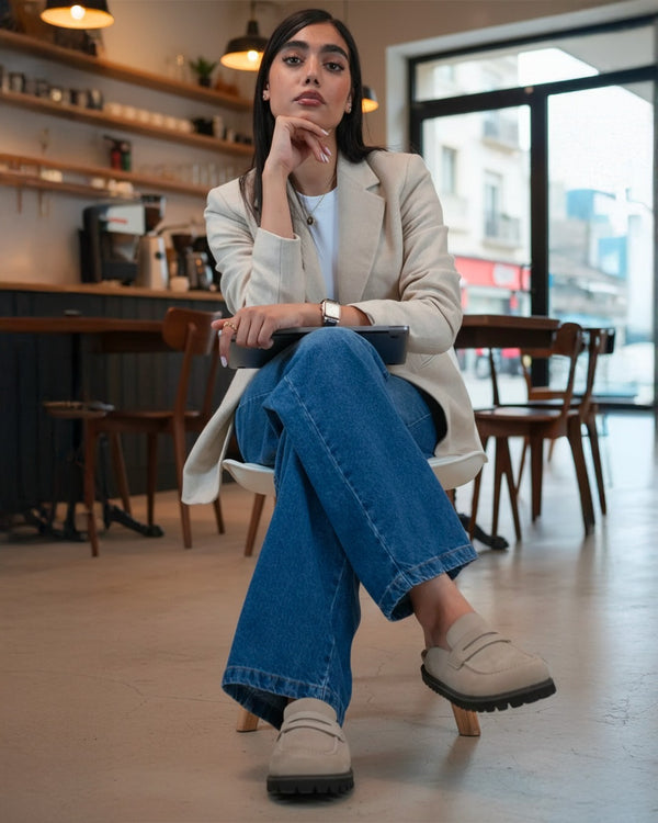 LOIS NUBUCK TAUPE